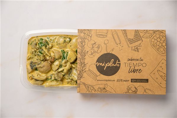 Pollo salteado con espinacas, champiñones y pesto-lateral