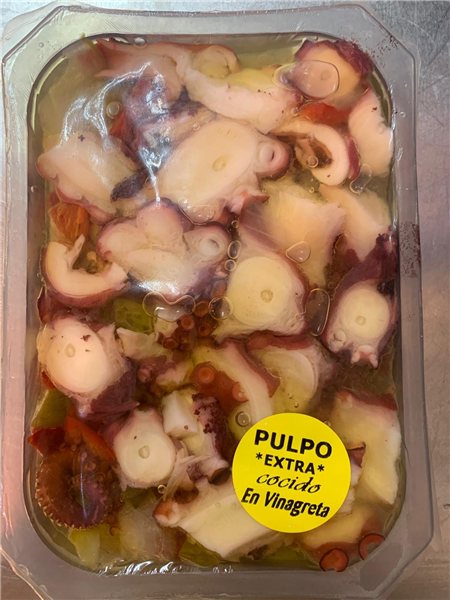 Extra cooked octopus in vinaigrette-lateral