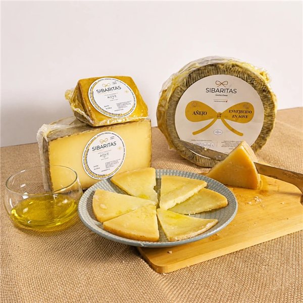 Queso añejo en aceite de oliva AOVE-lateral