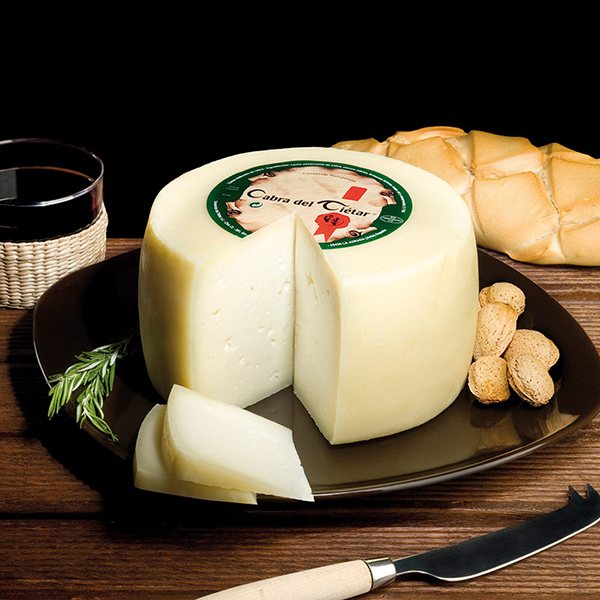 Old Goat Cheese Valle Tiétar (half cheese)-detalle