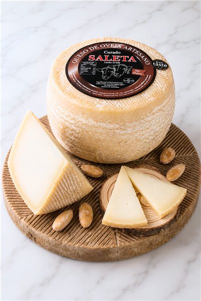 Queso Curado de Oveja Artesano Saleta-detalle