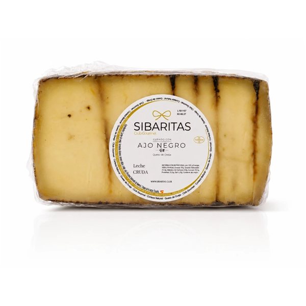 Queso de oveja curado de ajo negro-izquierda