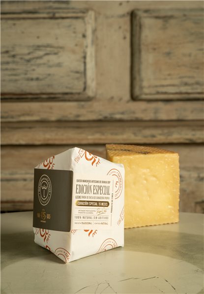 Queso Edición especial curación 15meses - Porción 500 g-lateral