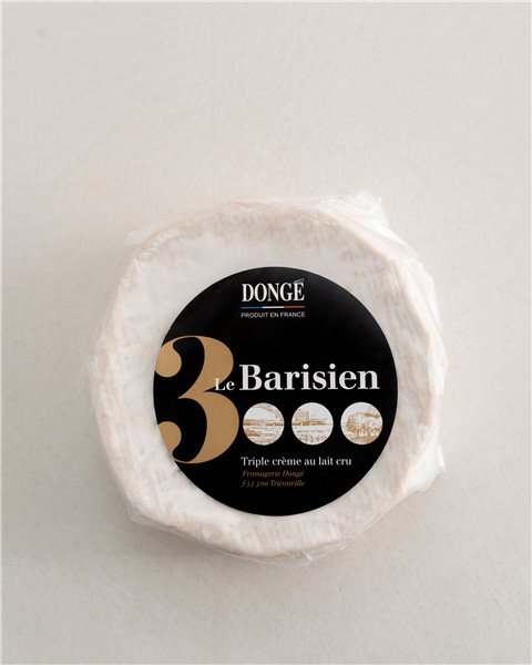 Excellent triple cream cheese with black truffle 575 g-izquierda