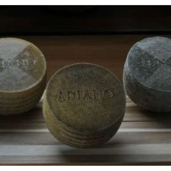 Fromage ENTIER D.O. manchego AFFINÉ Adiano / Le plus récompensé aux World Cheese Awards 24 : Médaille SuperGold-izquierda