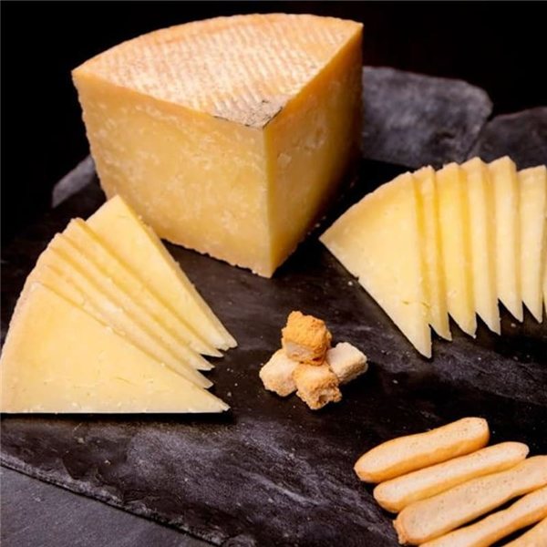 Fromage Manchego Sélection Vieille 10 mois, Quesería 1605-izquierda