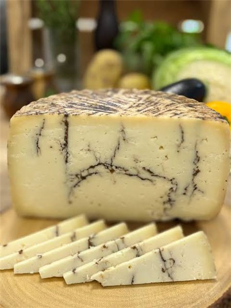Italian Pecorino Truffled Cheese 400 gr-lateral