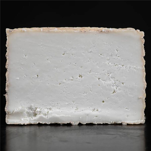 Semi-Hard Goat Cheese, Quesería Collados-izquierda
