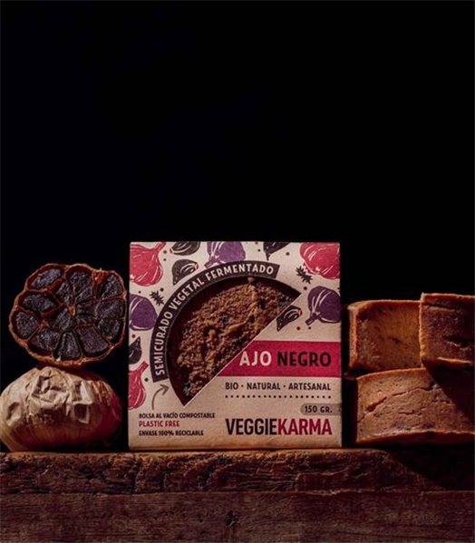 Semi-Cured Cheese Fermented with Black Garlic, Veggie Karma-lateral