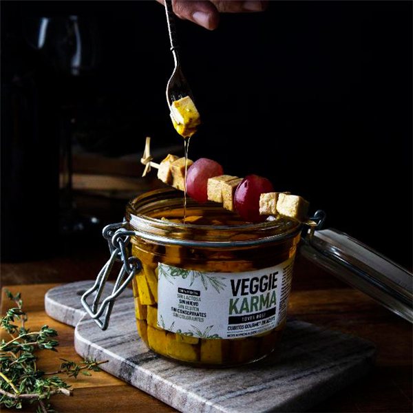 Vegan Feta Cheese in Oil Lover Dose, Veggie Karma-trasera