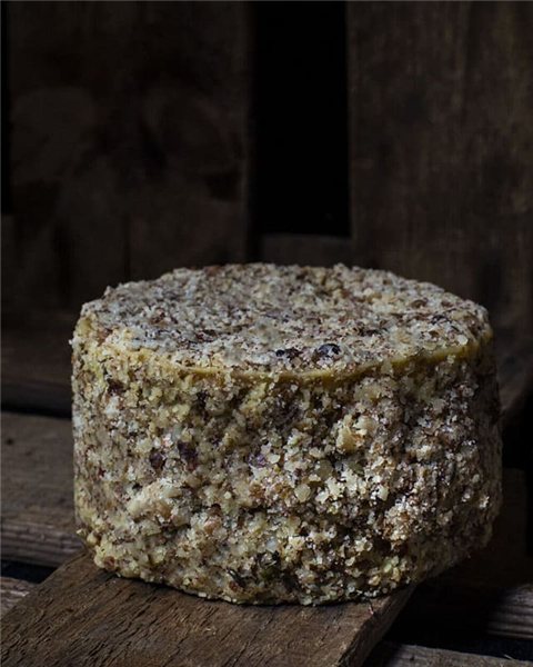 Queso Vegano Semicurado con nueces y pimienta rosa, Veggie Karma-trasera