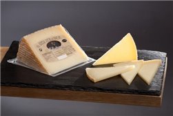 Old Pure Sheep Cheese 100% (In Wedges) Elistano