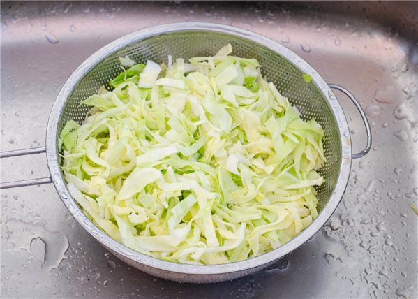 Stück Krauskohl-lateral