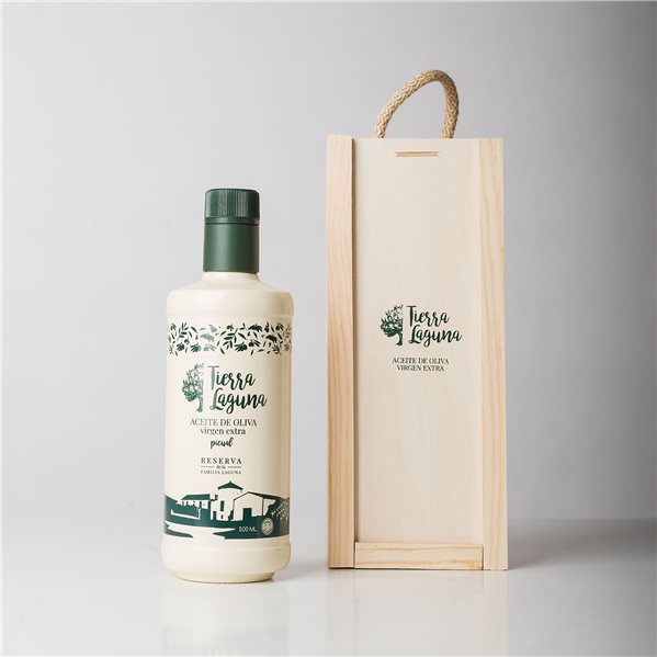 Family Reserve Laguna Tierra Laguna in Wooden Case - Picual Extra Virgin Olive Oil-lateral