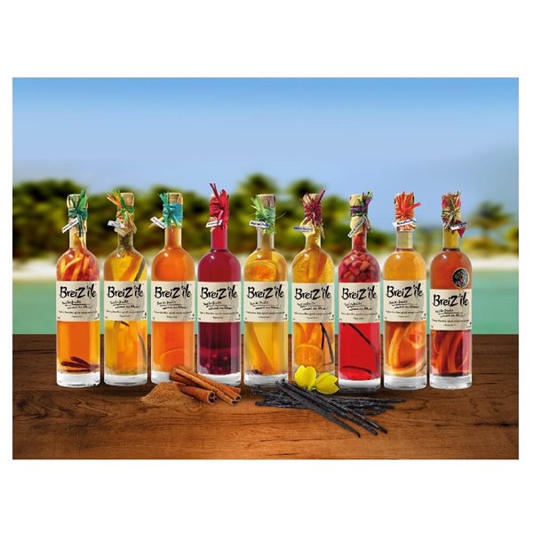 Traditional "Banana-Pineapple" flavored arranged rum 70cl-lateral