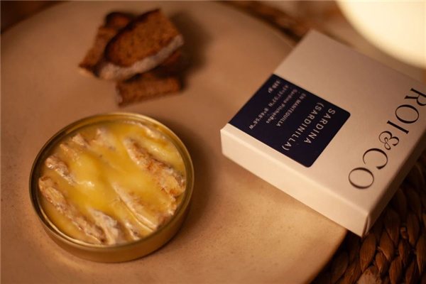 Sardines (Sardinillas) in Butter - Silver, Roi&Co-izquierda