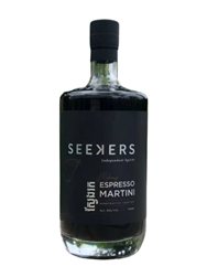 Seekers Espresso Martini se traduce al francés como "Espresso Martini Seekers". La traducción de nombres de cócteles generalmente se mantiene en su idioma original, pero si deseas una traducción más descriptiva, podrías usar "Martini à l'Espresso Seekers".