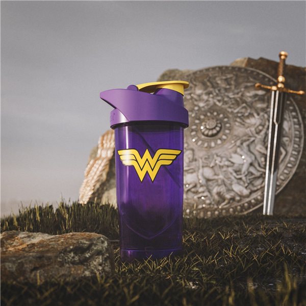 Shaker Shieldmixer® Hero Pro Wonder Woman Classic, 700 ml-lateral