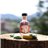 SIDERIT Gin Hibiscus 43% Vol, 50ml - Handcrafted floral gin distilled with hibiscus flower and 12 botanicals. Triple distillation process in glass for maximum purity and aromatic balance. 

SIDERIT Gin Hibiscus 43% Vol, 50ml - Handgefertigter blumiger Gin destilliert mit Hibiskusblüte und 12 Botanicals. Dreifache Destillation im Glas für maximale Reinheit und aromatisches Gleichgewicht.-detalle