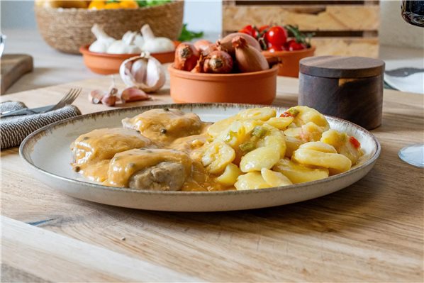 Sirloin steak with green pepper sauce-izquierda