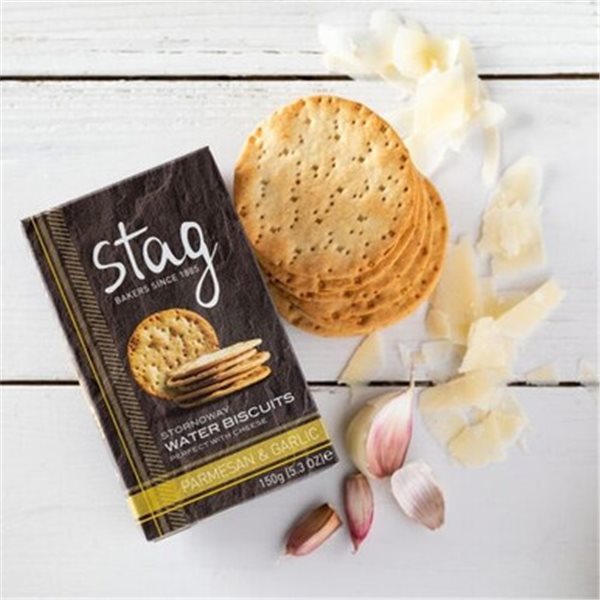 STAG PARMESAN & GARLIC WATER BISCUITS 150 G-lateral