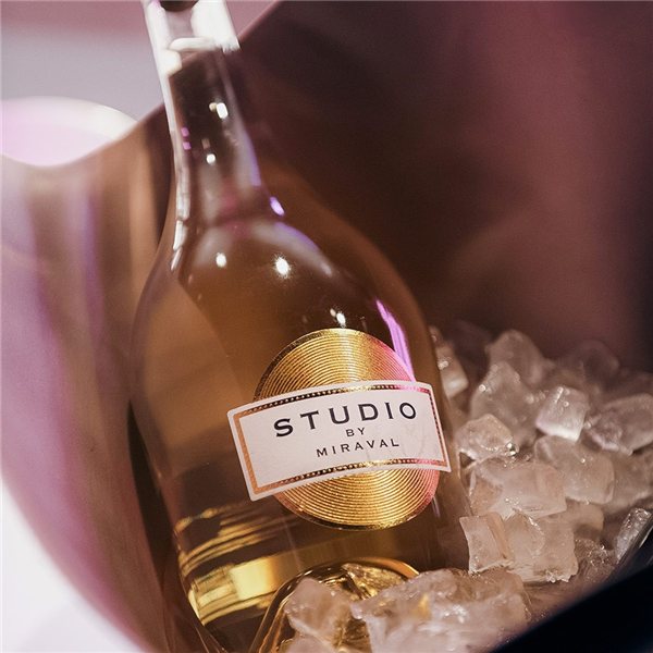 Studio By Miraval Rosé 2025-lateral