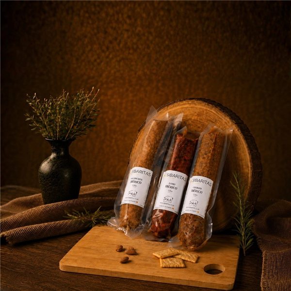 Surtido de embutidos ibéricos (lomo, salchichón y chorizo)-lateral