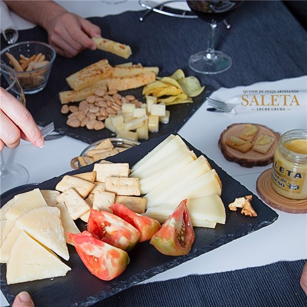 Surtido de quesos para regalar "Pack Premium 1Kg" | Cesta Quesos Gourmet Regalo-izquierda