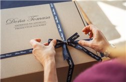 La traducción de "Tarjeta de regalo" al alemán es "Geschenkkarte".