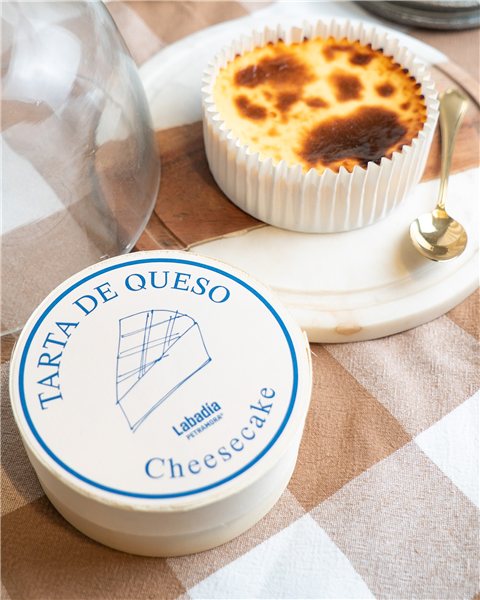 Tarta de queso Labadia-lateral