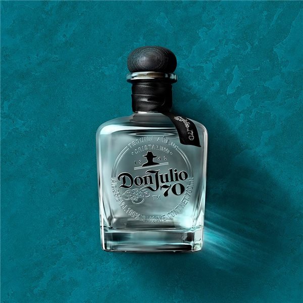 Tequila Don Julio 70-detalle