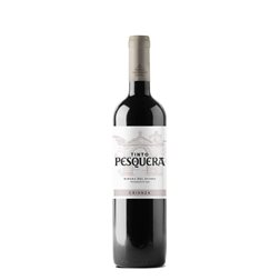 Tinto Pesquera Crianza 2022 D.O. Ribera del Duero se traduce como "Tinto Pesquera Élevage 2022 A.O. Ribera del Duero" en francés.