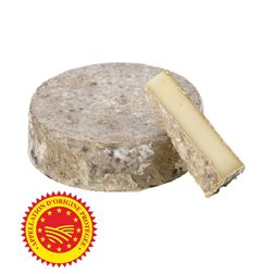 Take Fermière AOP cheese from Bauges