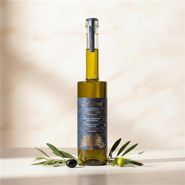 Ein ökologisches früh geerntetes Picual Olivenöl 500 ml.-trasera