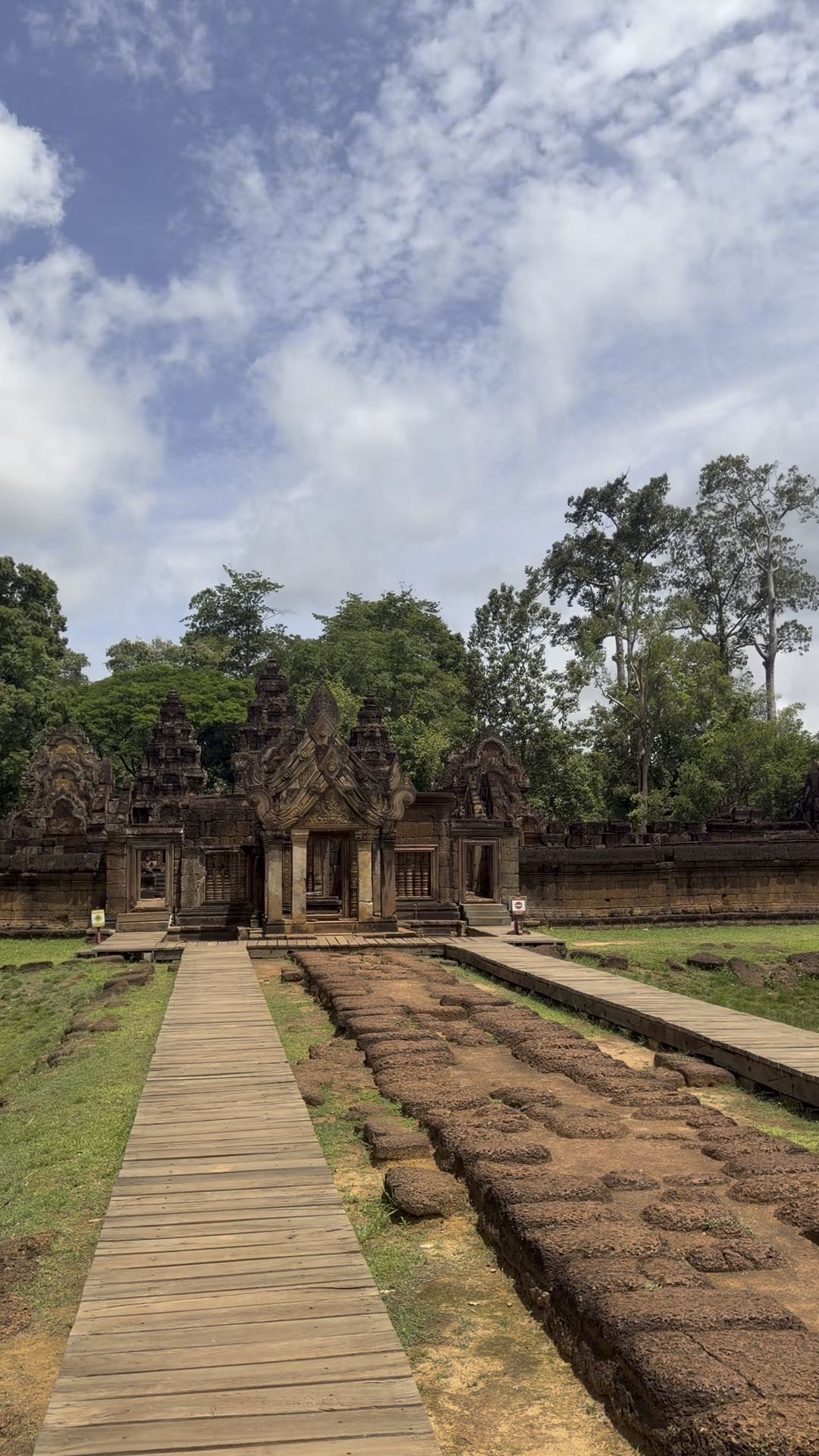 Banteay Srei Temple