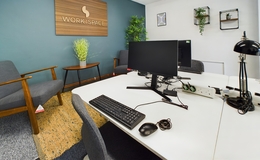 Photograph of Hot Desk 1, Teignmouth Library