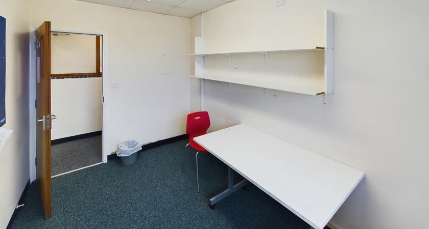 Upstairs Office 2 gallery image 1