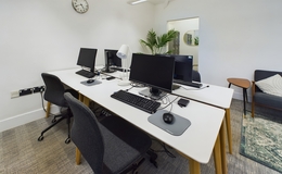 Photograph of S8 - Hot Desk 6, Newton Abbot Library