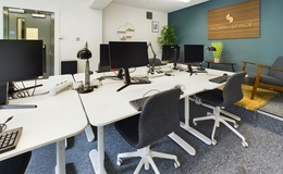 Photograph of Hot Desk 5, Teignmouth Library