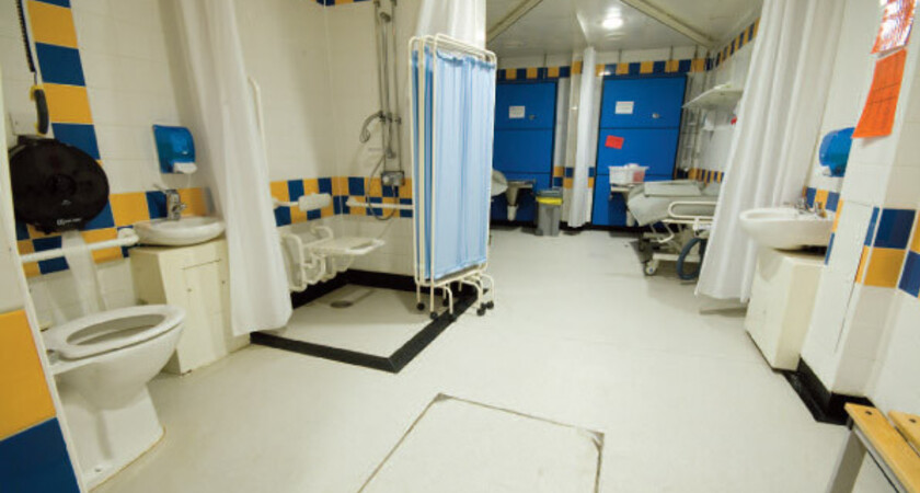 Brimble Hill - Changing Room - Swim gallery image 0