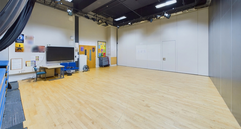 Studio - Drama gallery image 0