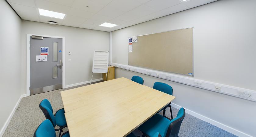 Room 6 gallery image 1