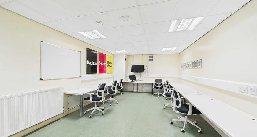 Room 1 - Computer Suite gallery image 1