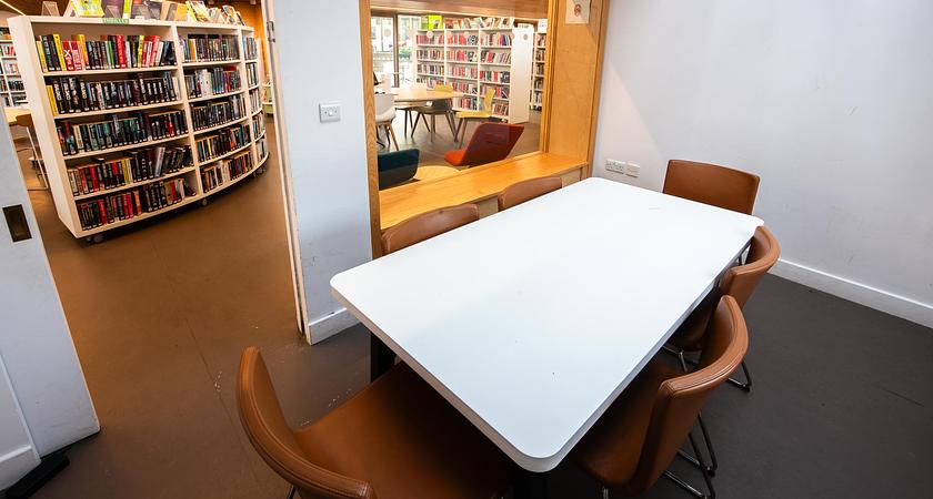 Small Meeting Room gallery image 0