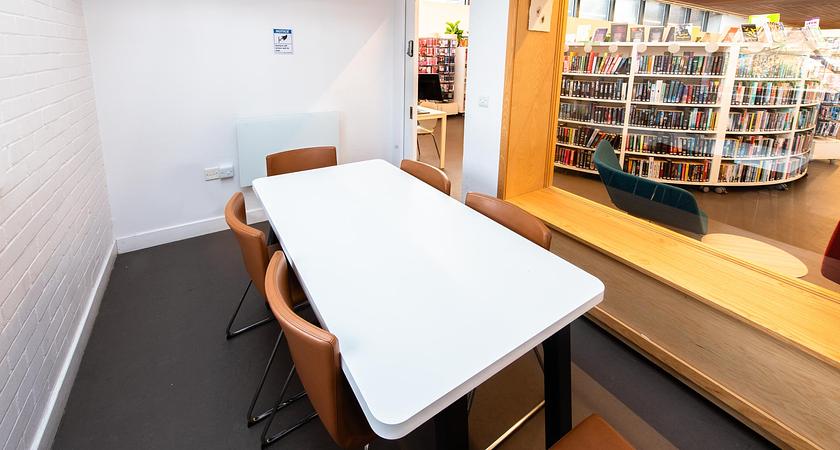 Small Meeting Room gallery image 1