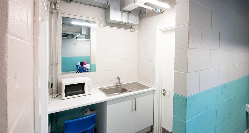 Party Room and Balcony Space gallery image 2