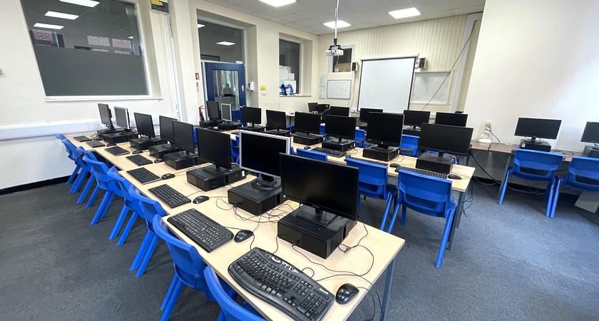 Computer Training Room (Main School Building) gallery image 0
