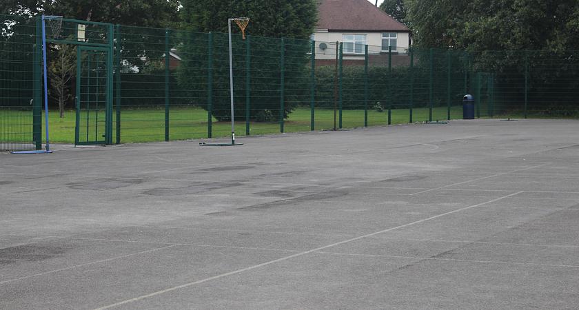 Tennis Courts gallery image 1