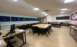 Photograph of Classroom (SF3), Queens Drive Campus