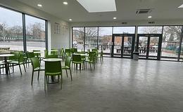 Photograph of Oak Canteen, Tudor Grange Academy Solihull 